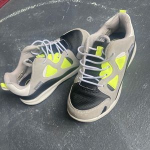 Kid’s shoes